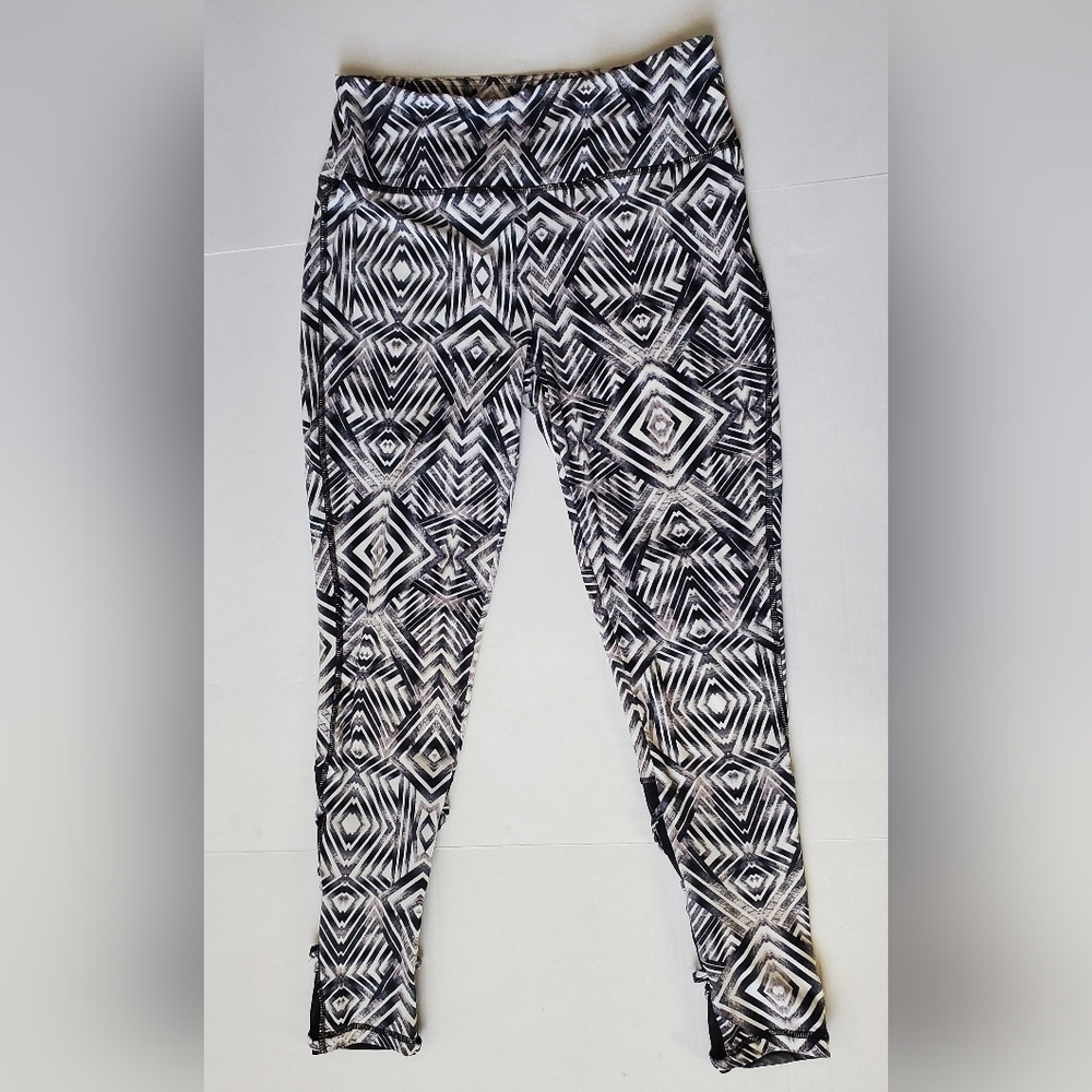 Shosho Monochrome Black/White/Gray Geometric Leggings Sz XL